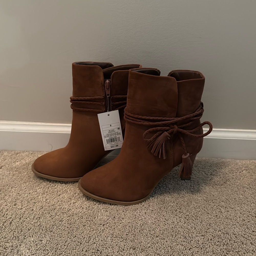 Universal Thread Booties